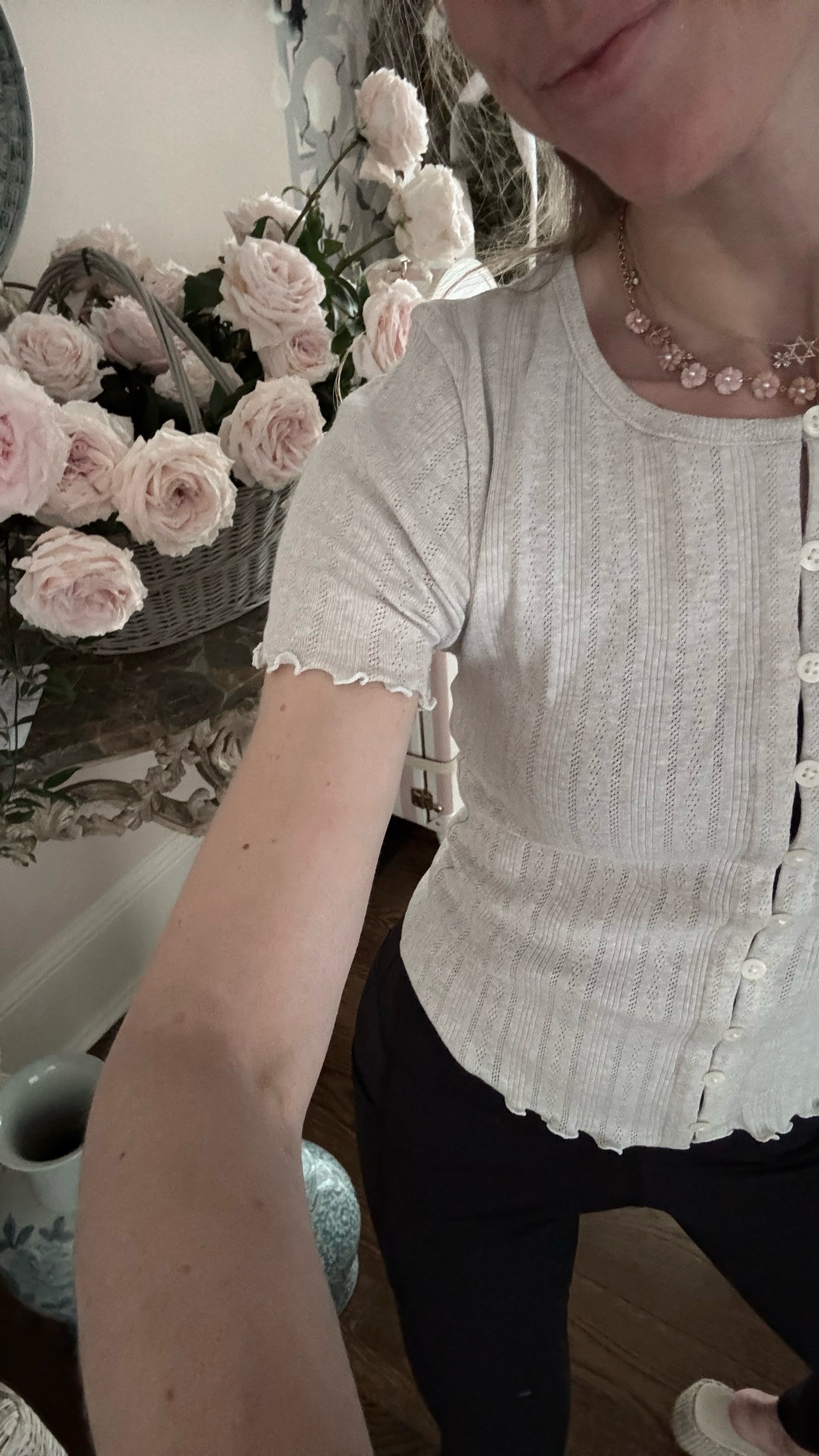 My go-to over workout clothes when it’s warmer. The top is on sale for $51. I’m in XXS. Love these sunglasses too! Such a flattering shape. Perfect pilates look. 

#LTKSummerEdit #LTKFindsUnder100 #LTKStyleTip