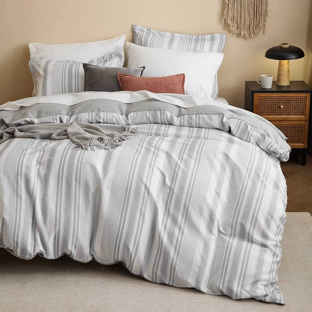 Bedsure Duvet Cover Queen Size - Reversible Striped Duvet Cover Set with Zipper Closure, Grey Bed... | Amazon (US)