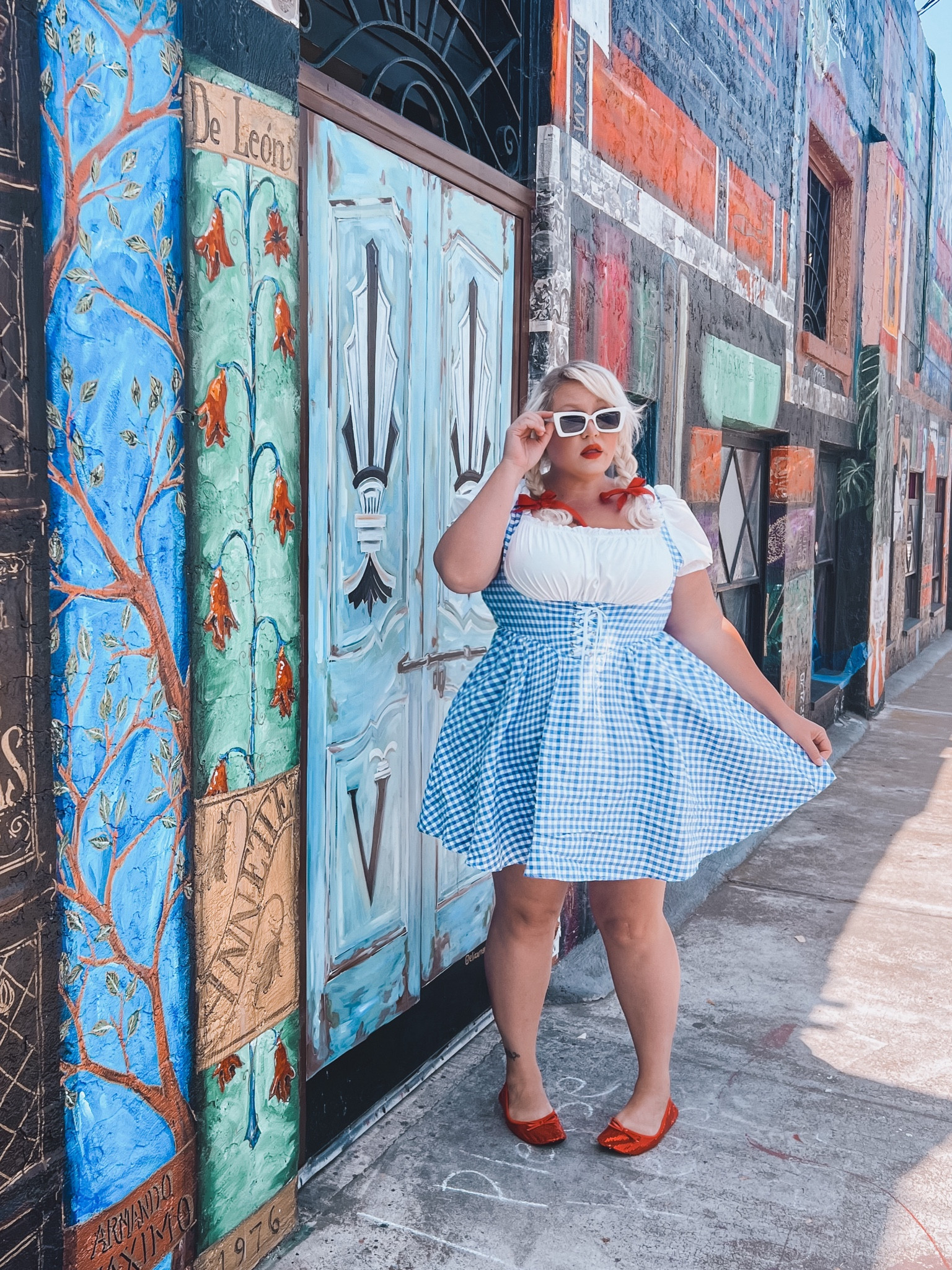 I don't think we're in Kansas anymore! 

Blue Gingham dress
Dorothy Dress
wizard of oz
beer girl dress
oktoberfest dresss

#LTKSeasonal #LTKPlusSize #LTKMidsize