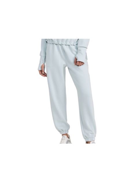 Weekly Favorites- Sweatpants Roundup - February 12, 2023 #sweatpants #joggers #womensweatpants #womensloungewear #loungewear #comfyclothes #wfh #cozy #everydaystyle #winteroutfit #womensfashion #ootd

#LTKFind #LTKstyletip #LTKSeasonal
