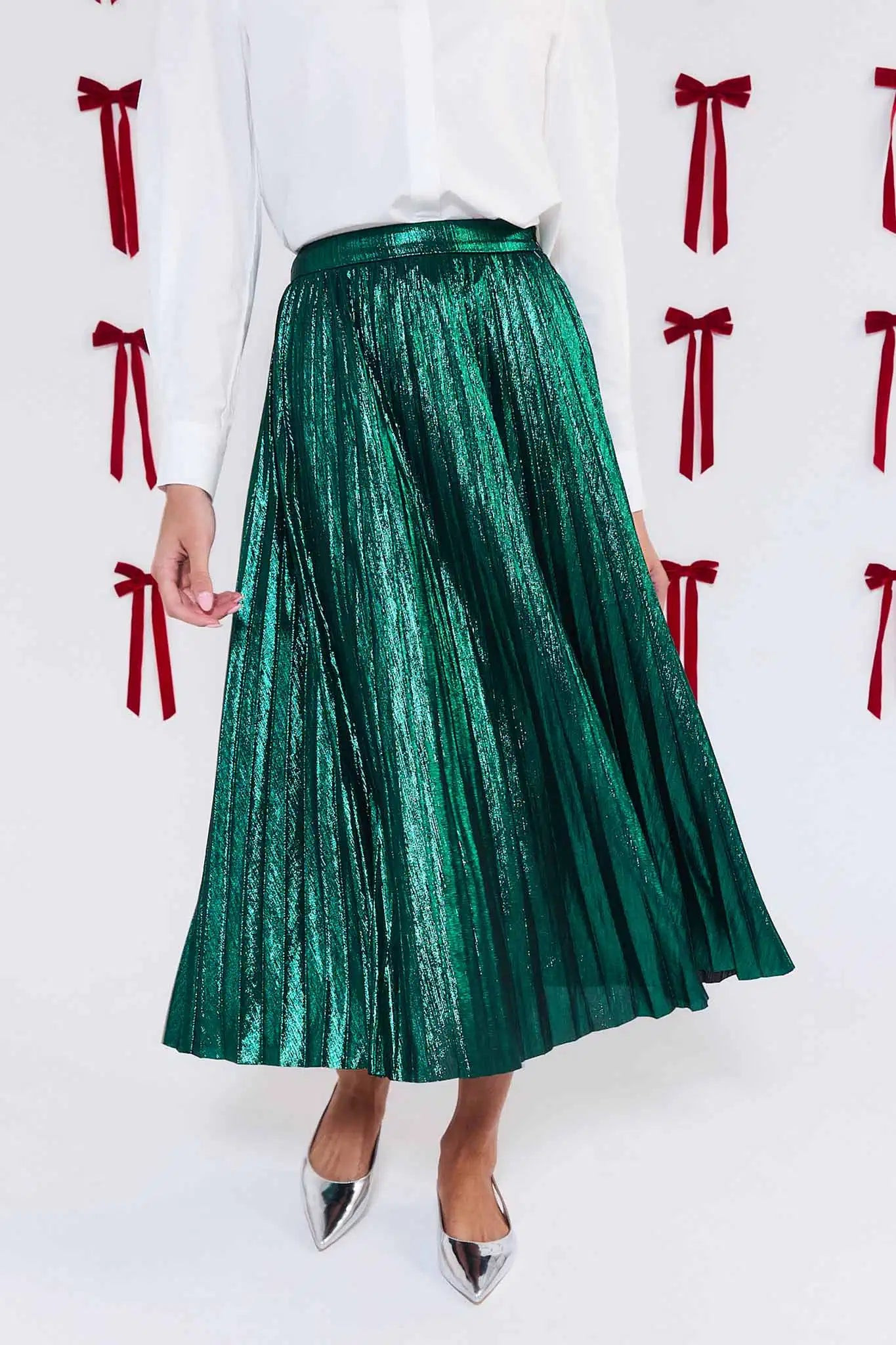 Hensley Green Pleated Midi Skirt | Avara