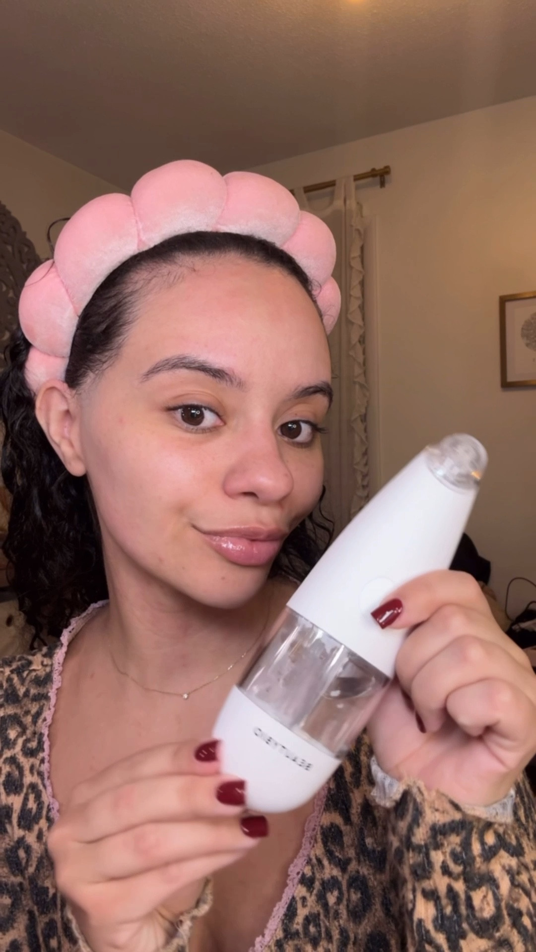 My at home facial routine! This makes my skin feel renewed and takes around 20-minutes. I think we can all squeeze out a few minutes for ourselves to feel amazing! 🧖‍♀️😌🥰💗

Foreo
PMD
BeautyBio
Droplette 
Juice Beauty Overnight Retinol Serum 
Clinique

#LTKselfcare #LTKmorningroutine #LTKGiftGuide