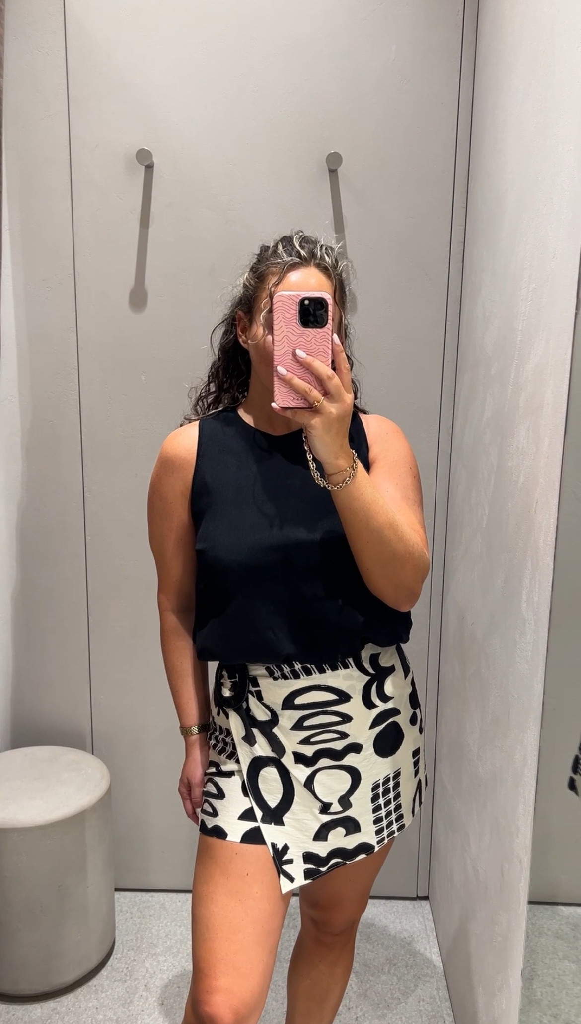 ZARA OUTFIT 🫶🏼

I’m wearing a size small in both! Could have gone for a medium in the skort for a more comfy fit 

#LTKuk #LTKstyletip #LTKsummer