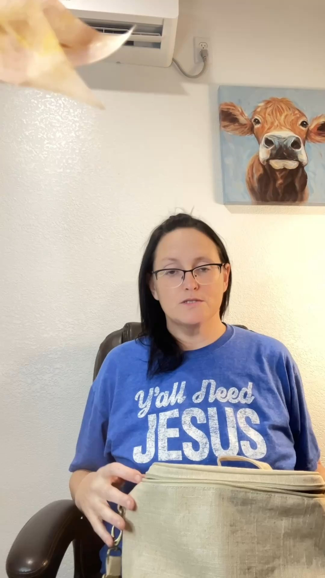 
🌷 Upgrade Your Lunch Game with Our Mellow Rose Waxed Canvas Lunch Bag! 🌷

Tired of the usual brown bag routine? Say hello to the ultimate lunch companion! Our Sturdy Waxed Canvas Insulated Lunch Bag is perfect for women on-the-go. Featuring 2 XL icepacks and a spacious dual compartment design, it’s ideal for work, picnics, travel, or any outdoor adventure. Keep your meals fresh and stylish with the elegant Mellow Rose shade. 🍽️✨

📏 Dimensions: 10” x 7” x 9.5” 
💼 Capacity: 10.5L

Why You'll Love It:
✅ Insulated to keep food cool or warm
✅ Durable waxed canvas material
✅ Perfect blend of fashion and function
✅ Spacious yet compact design

Elevate your lunch break today! 🌟

#LunchBagLove #WaxedCanvas #MellowRose #LunchBoxEssentials #PicnicPerfect #TravelReady #MealPrepGoals #StyleAndFunction #EcoFriendlyLiving #LunchUpgrade


#LTKFamily