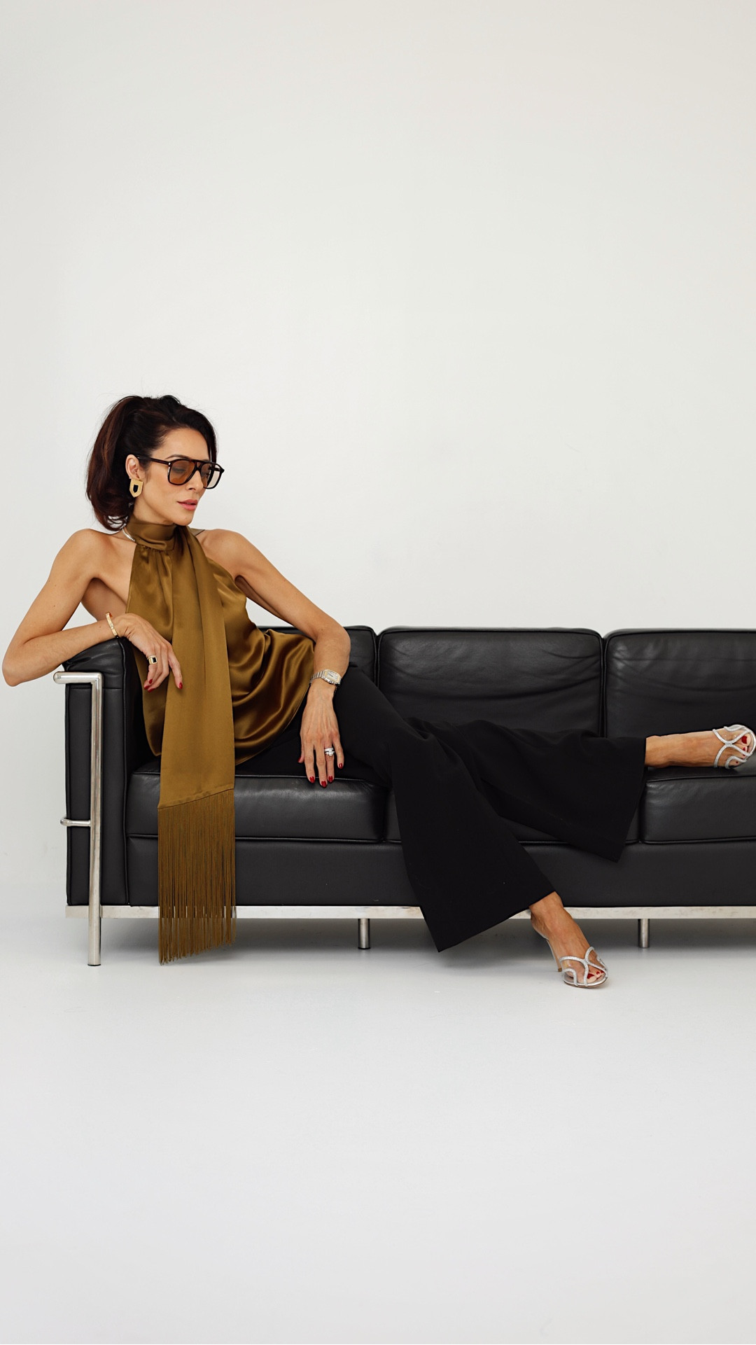 Spend a chaotic NYFW day with me and SURPRISE; you sold out my @erinfaderjewelry collection but the 2nd limited drop is now LIVE and I have a code! Use CODE: LUCY10 

#LTKSeasonal #LTKOver40