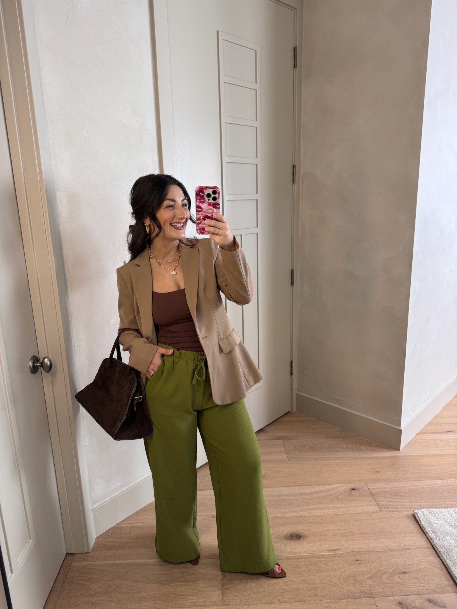 Workwear outfit!! Blazer and tank size small, Pants size medium in 27.5" inseam 

5'0" 140lbs
Petite friendly

#LTKootd #LTKPetite #LTKWorkwear