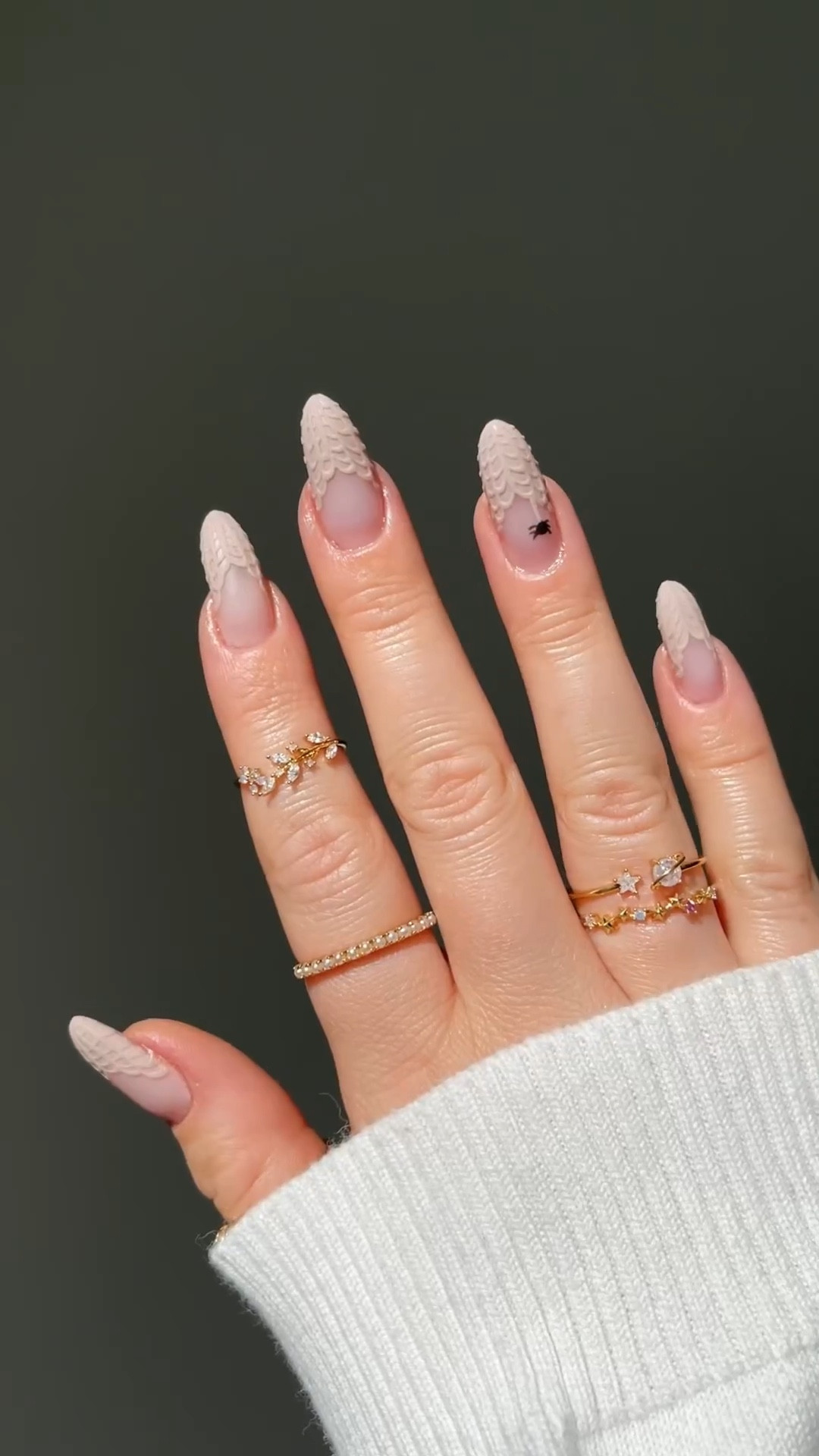 Wait to the end for a spooky twist 🕸️😏🕷️

Okay, ok, I know I have been making almost every set glow recently. I just can’t help myself… it’s too fun. Plus I think it’s perfect for this spooky season, and the texture it gives is everything. 

As always links are in my bio babes 🫶🏼

#halloweennails #nailtrends #glowingnails #cleangirlaesthetic #spiderwebs

#LTKHalloween #LTKbeauty #LTKHoliday