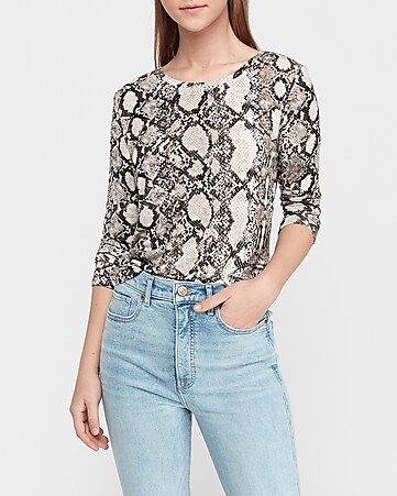 Snakeskin Print Long Sleeve Crew Neck T-shirt | Express