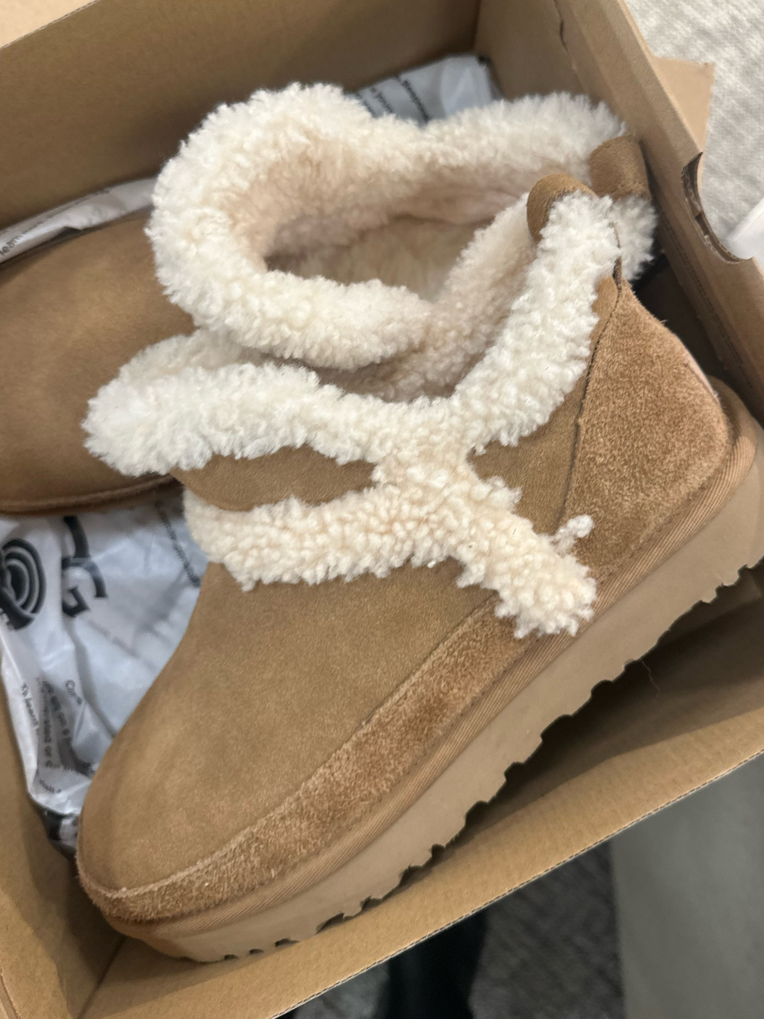 the snuggliest looking uggs!Ted

#LTKSeasonal #LTKGiftGuide #LTKShoeCrush
