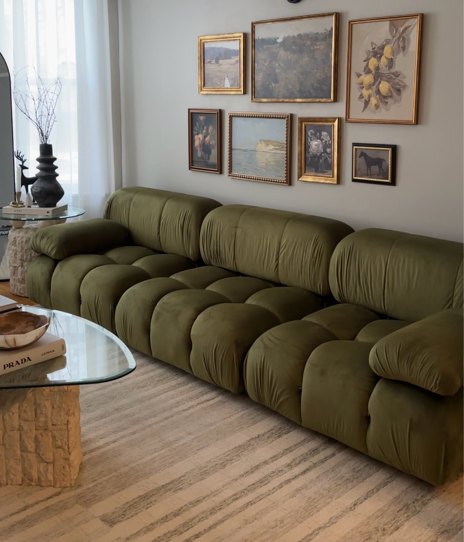 Living room update: Mario Bellini couch and vintage frames 🫶🏽