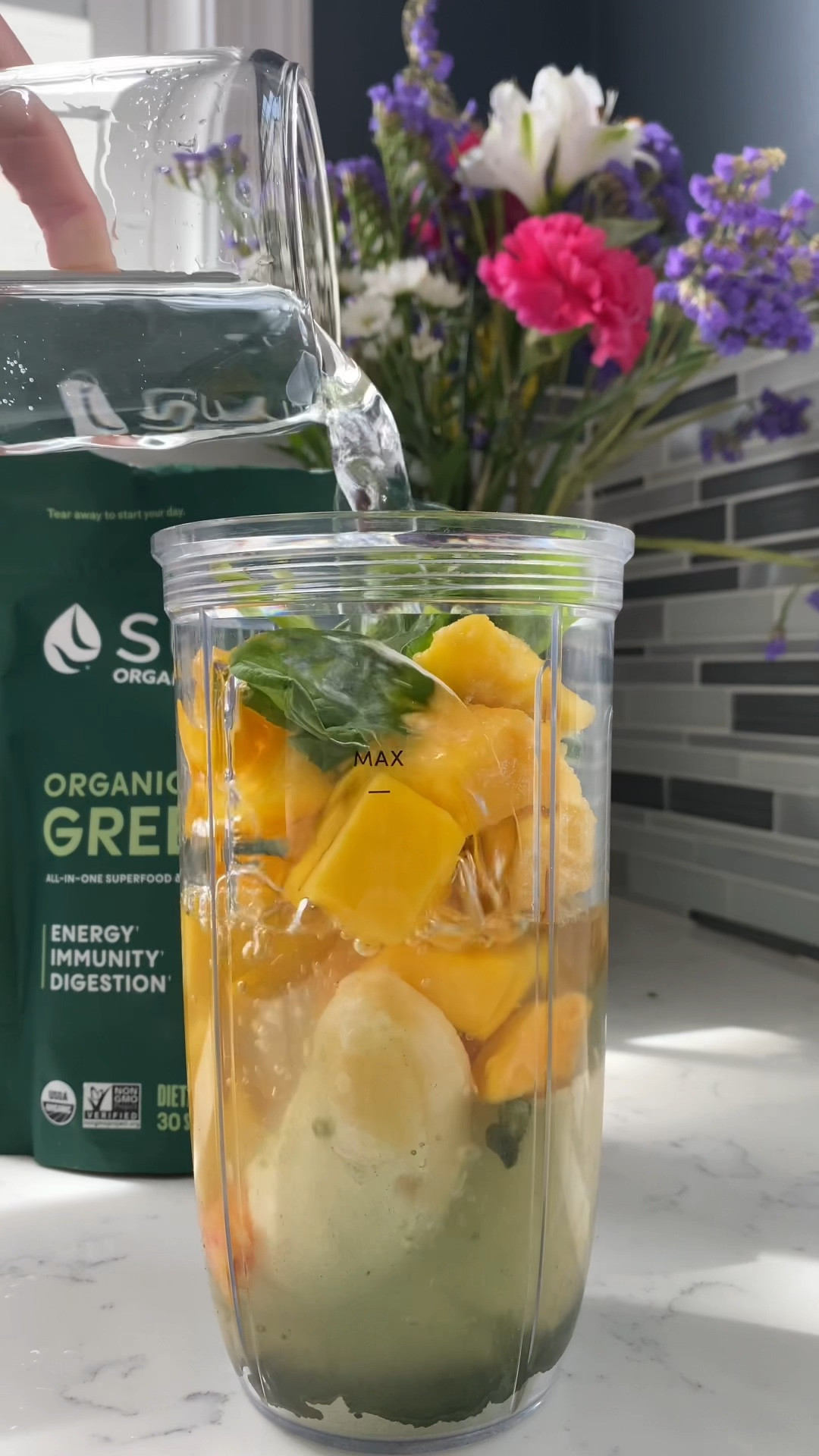 Yummy green smoothie to start your day. Save + share + let me know if you going to give it a try! 



Mangos
Peaches
Spinach 
Bananas 
Organic Green Powder


#LTKbump #LTKfit #LTKhome