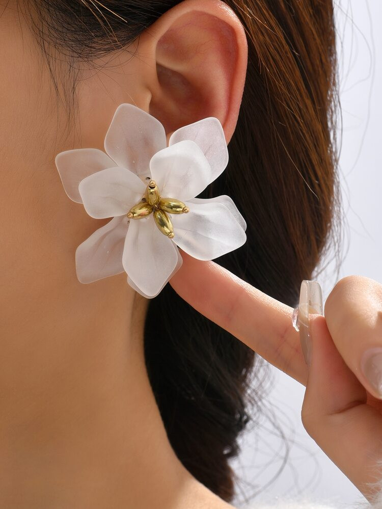 Flower Design Stud Earrings
       
              
              $2.10        
    (100+)
       ... | SHEIN