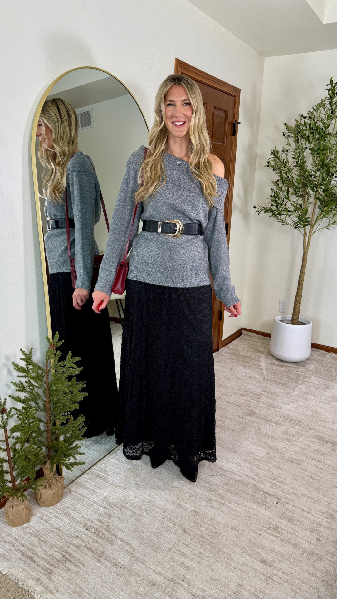 True medium in most, sized up one to large in red pullover and grey sweater (very oversized- probably could have stayed at medium). True 8 in jeans uncuffed (no stitching) for length. Size up if between 


Holiday, tall fashion, Christmas, casual Cozy and stylish winter style, winter outfit, everyday outfit, leggings, Christmas morning 

#LTKHoliday #LTKFindsUnder50 #LTKTall