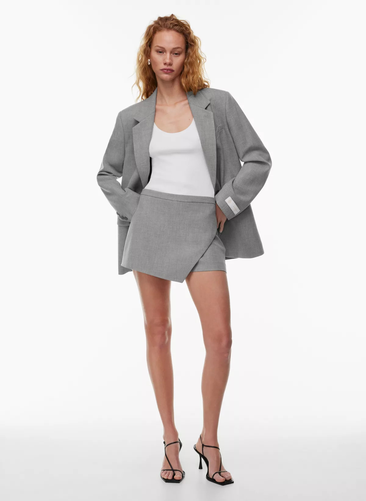 KELLY SKORT | Aritzia