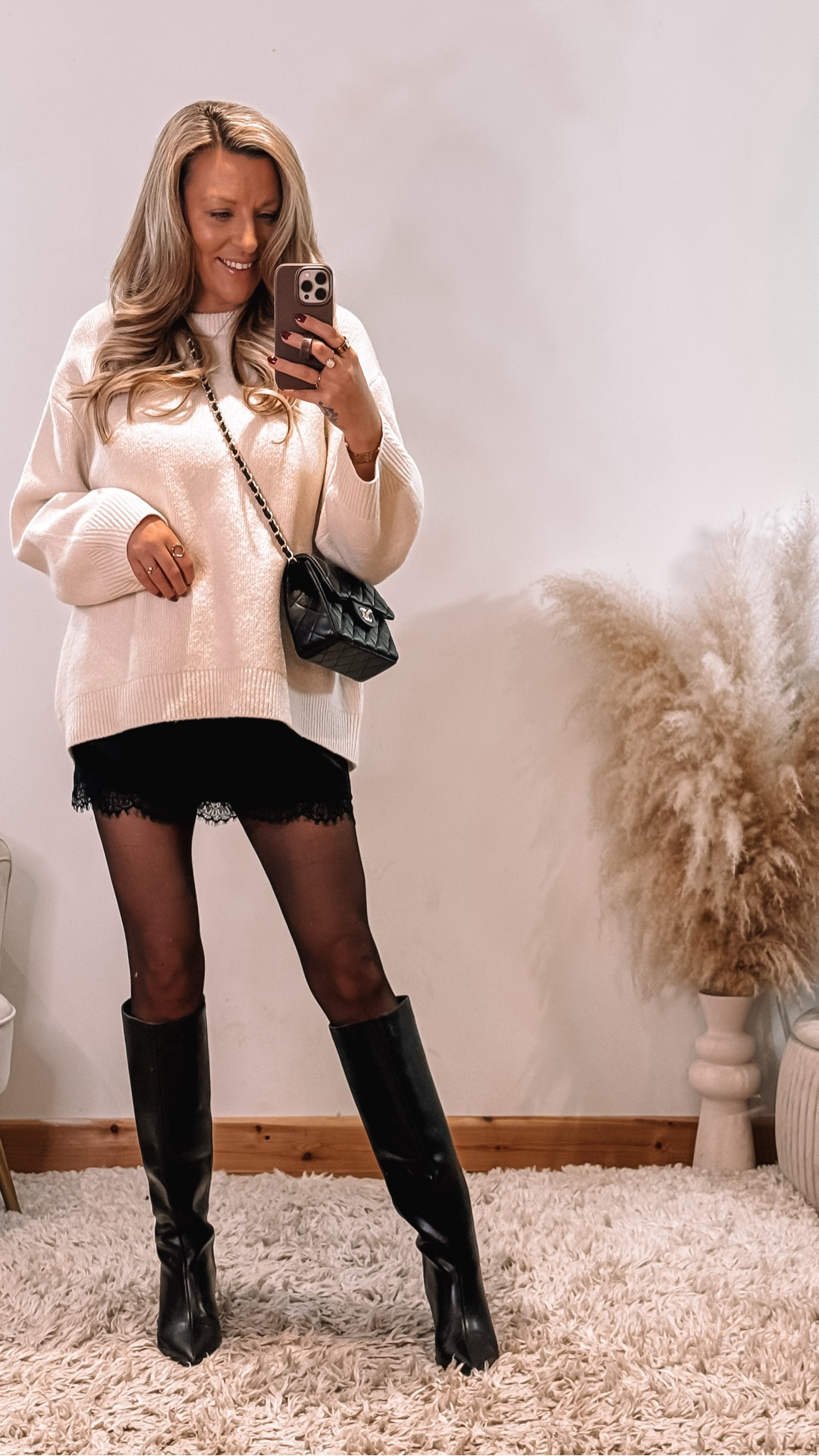 What I wore to dinner with the girls ✨

The perfect balance of feminine and comfy. Proof you can still feel put together and relaxed when going out in the evening 🤍

Saving this combo for every “last-minute dinner plans” night.


#LTKuk #LTKwinter #LTKdatenight