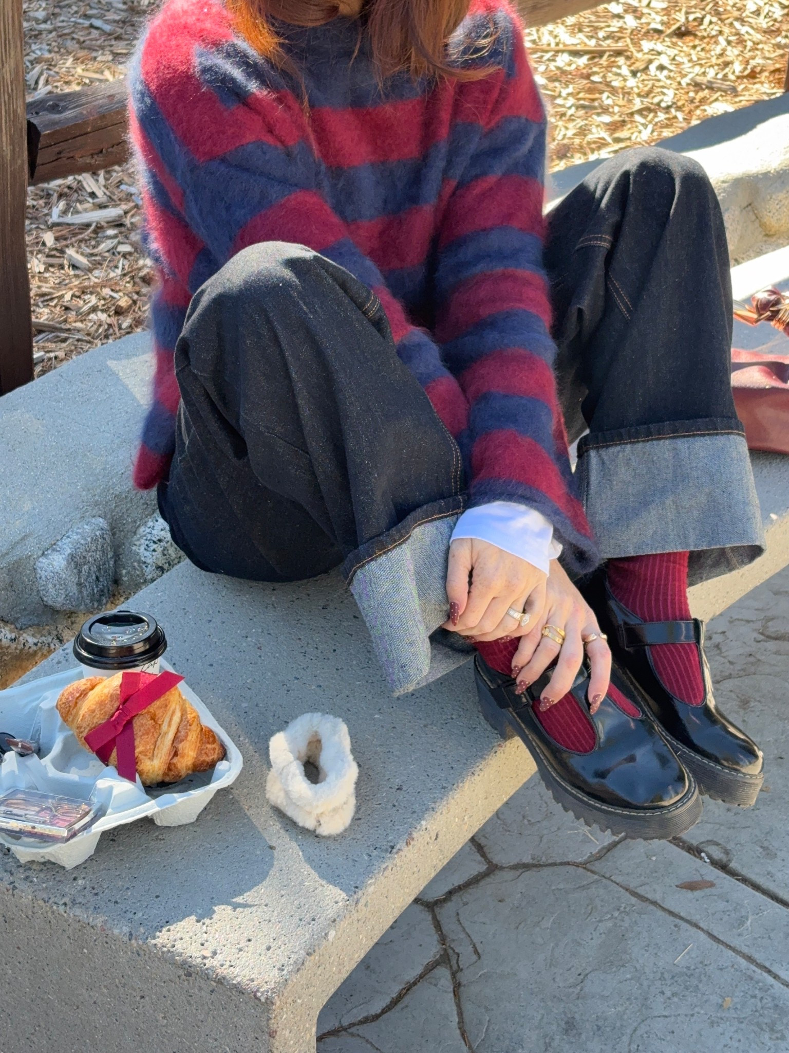 comfy striped sweater + baggy dark wash jeans!

#LTKFindsUnder50 #LTKHoliday #LTKSeasonal