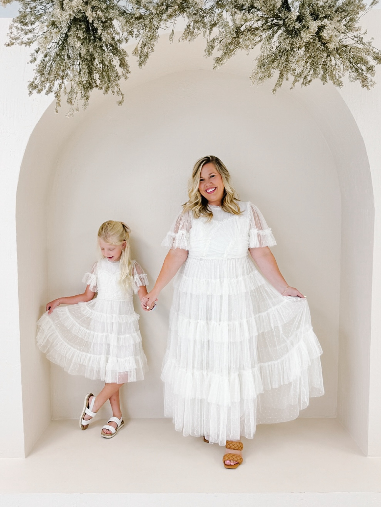 The sweetest matching dresses 🥹. Use code BLAKELEY15 for 15% off. 

I’m wearing an XL/14, Daisy is wearing a girls 6/7. Ladies, size up one if you are busty. 



#LTKFamily #LTKMidsize #LTKKids