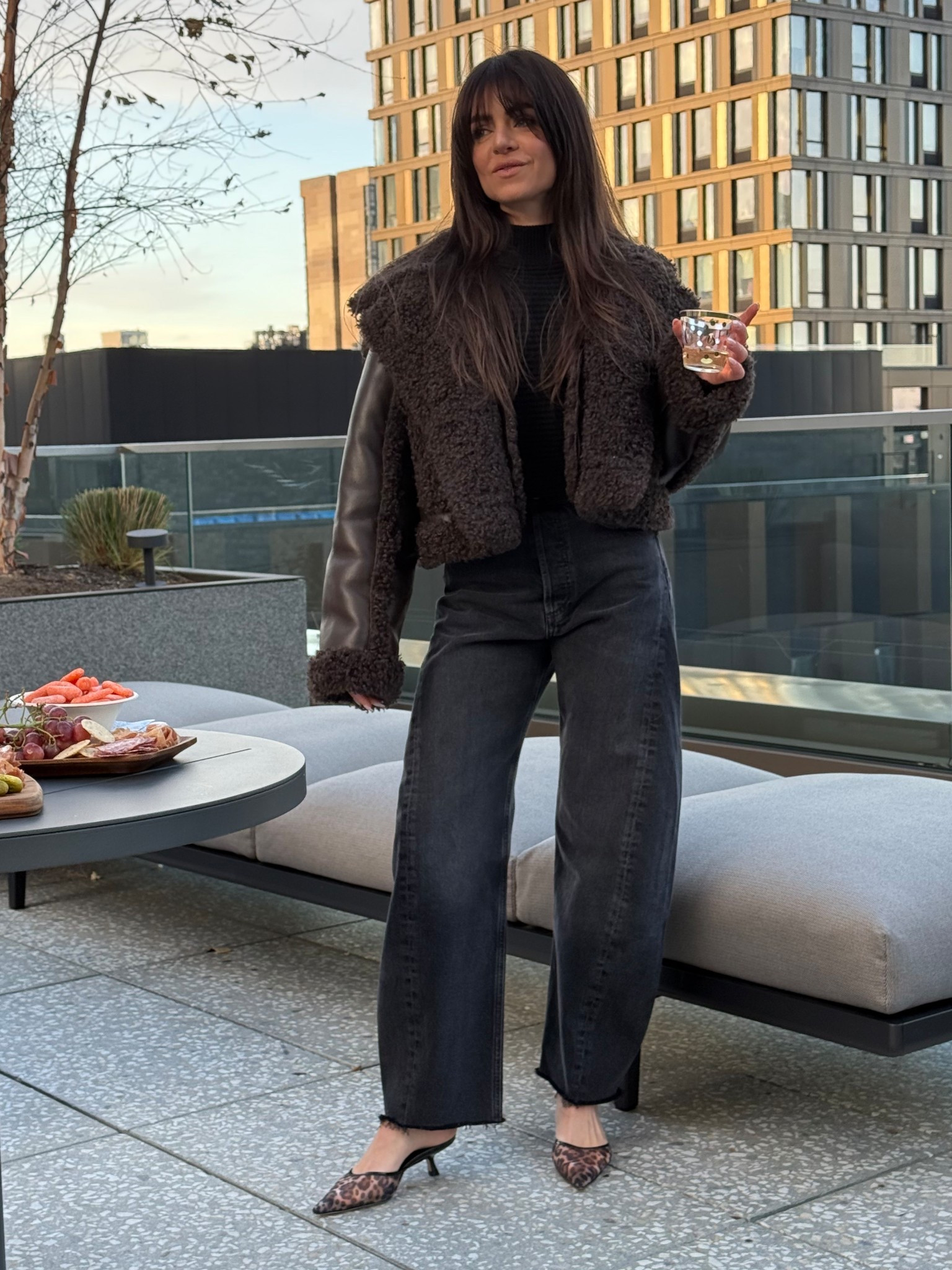 Love a brown and black moment!!! My go to elevated casual denim look 

#LTKootd #LTKHoliday #LTKgrwm