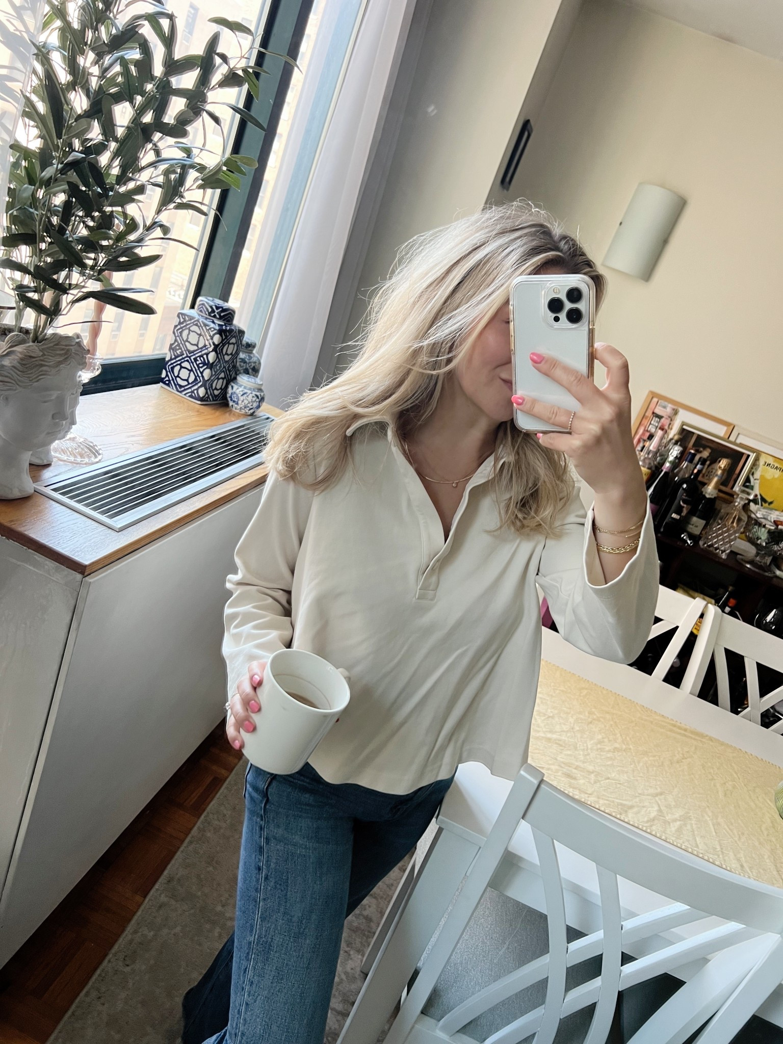 Love this cute little popover knit top for wfh days 🤍