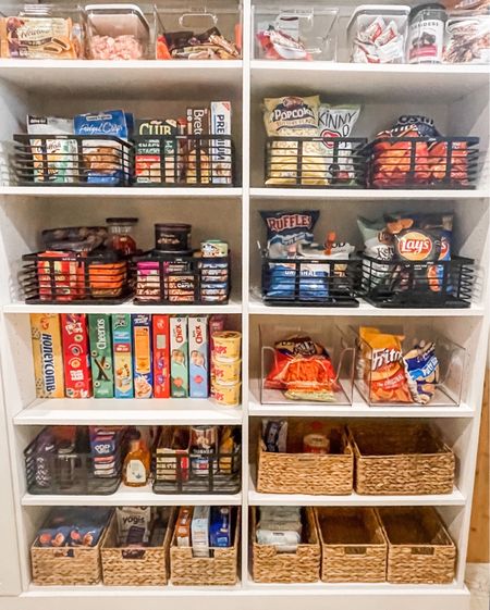 Y'all know we love a good pantry especially when the client is so delighted with the end results! Her emoji of choice to describe it was 😍!