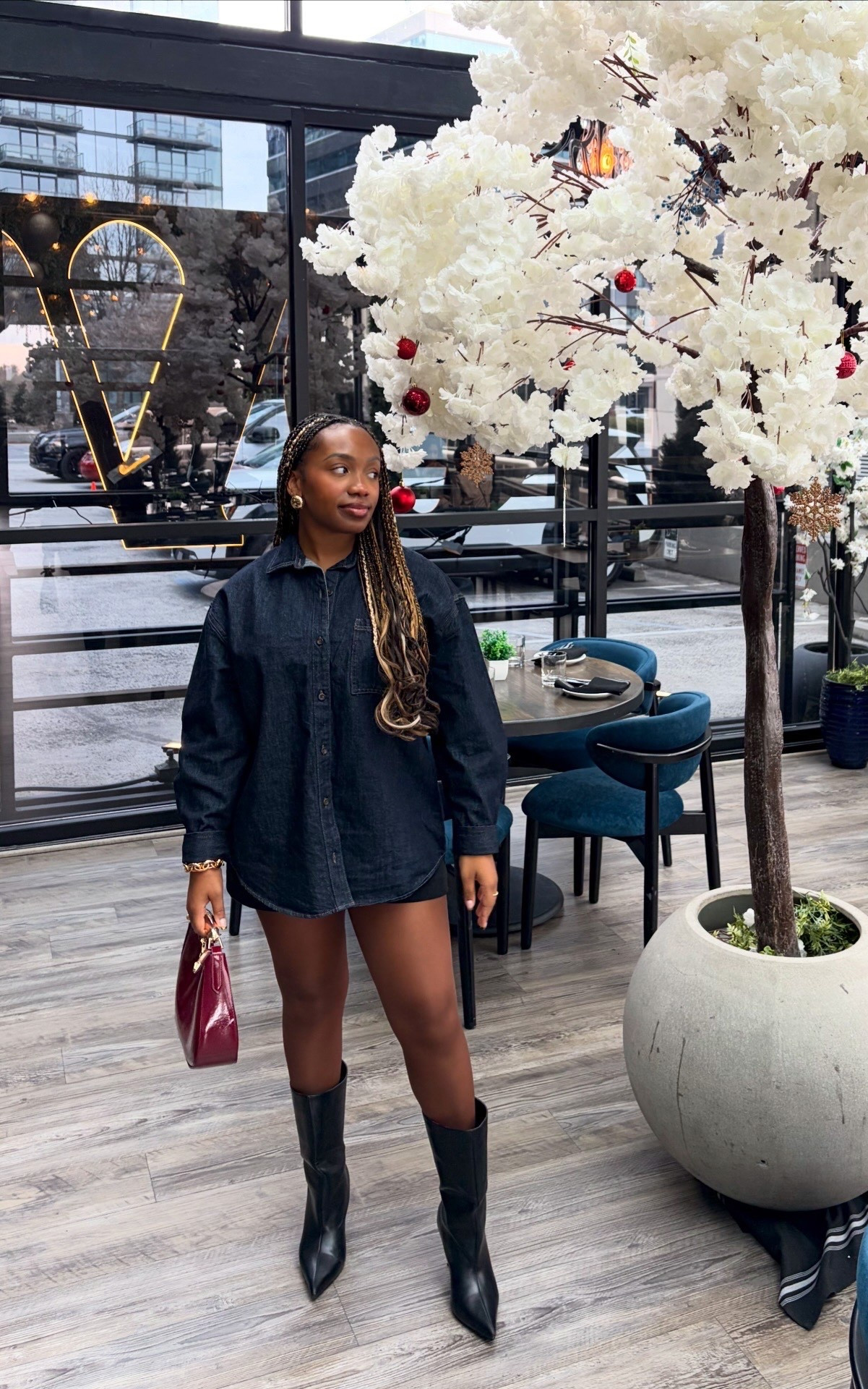 Brunch ootd ♥️ 

Old navy oversized jean shirt, black tailored shorts, sheer brown tights, calf leather black heeled boots, burgundy bag

#LTKootd #LTKValentine