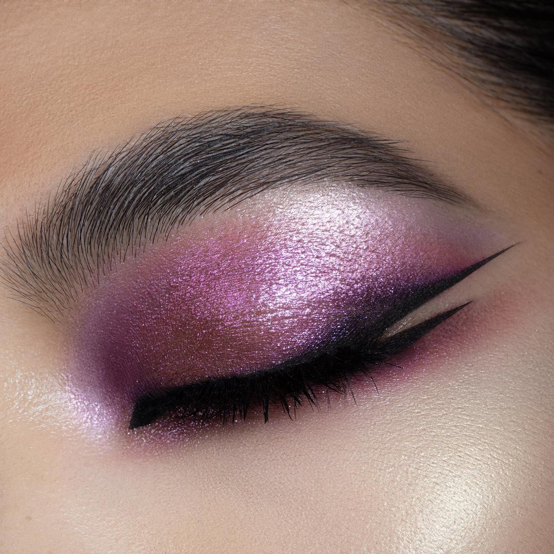 If you’ve been reaching for the same neutral shades every day, this gives you more variety without being overwhelming.

Great for anyone who wants to branch out into color but still have a palette that feels usable, not intimidating.

Having multiple tones in one place makes it easier to test different looks without buying separate products. It’s a simple way to expand your routine while keeping everything in one palette.

#LTKbeauty #makeuproutine #HerAvenueFinds #HerAvenueRecommends #colorfullooks #beautyessentials #makeupsimplified #eyeshadowlooks #dailyglam #experimentwithmakeup #ultafinds #routineupgrade 

 