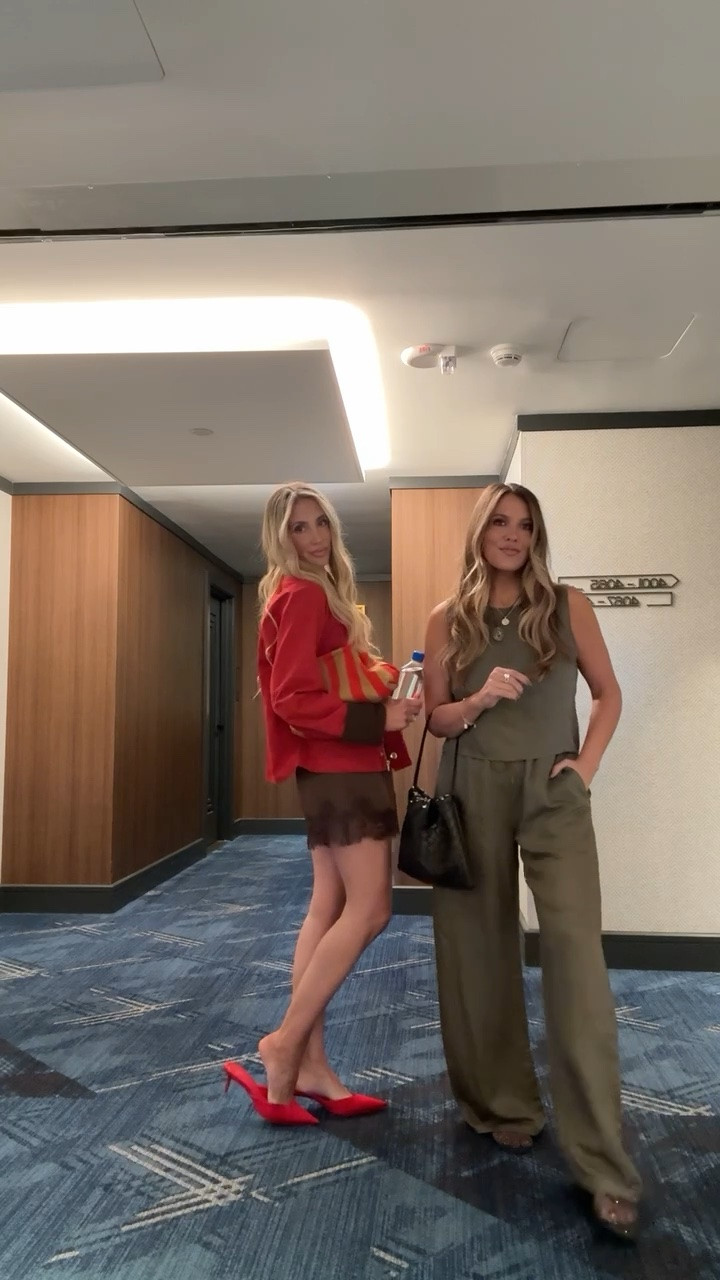 We were obsessed with our outfits this day! 

Ash:
Height: 5’6
Weight: 140 pounds
Top size: medium
Pants size: medium, 6 or 28 
Shoes: 9 or 39

Em:
Height: 5’6
Weight: 115 pounds
Top size: small
Pants size: small, 2 or 25 

Fall fashion, women’s fashion, women’s outfit, trendy fashion, fall outfit inspo

#LTKootd