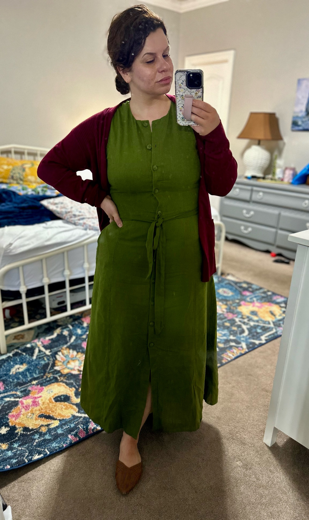 Wearing a regular large in the linen midi dress. Not a ton of stretch, so if you’re busty or have a large rib cage (I wear a 40C) you may need to size up. Also comes in black and khaki! 




Fall Fashion, Fall Outfit, Fall Dress, Cardigan, Fall Family Photos, Fall Dress

#LTKWorkwear #LTKStyleTip #LTKMidsize
