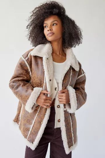 UO Leigh Oversized Faux Suede Sherpa Jacket | Urban Outfitters (US and RoW)