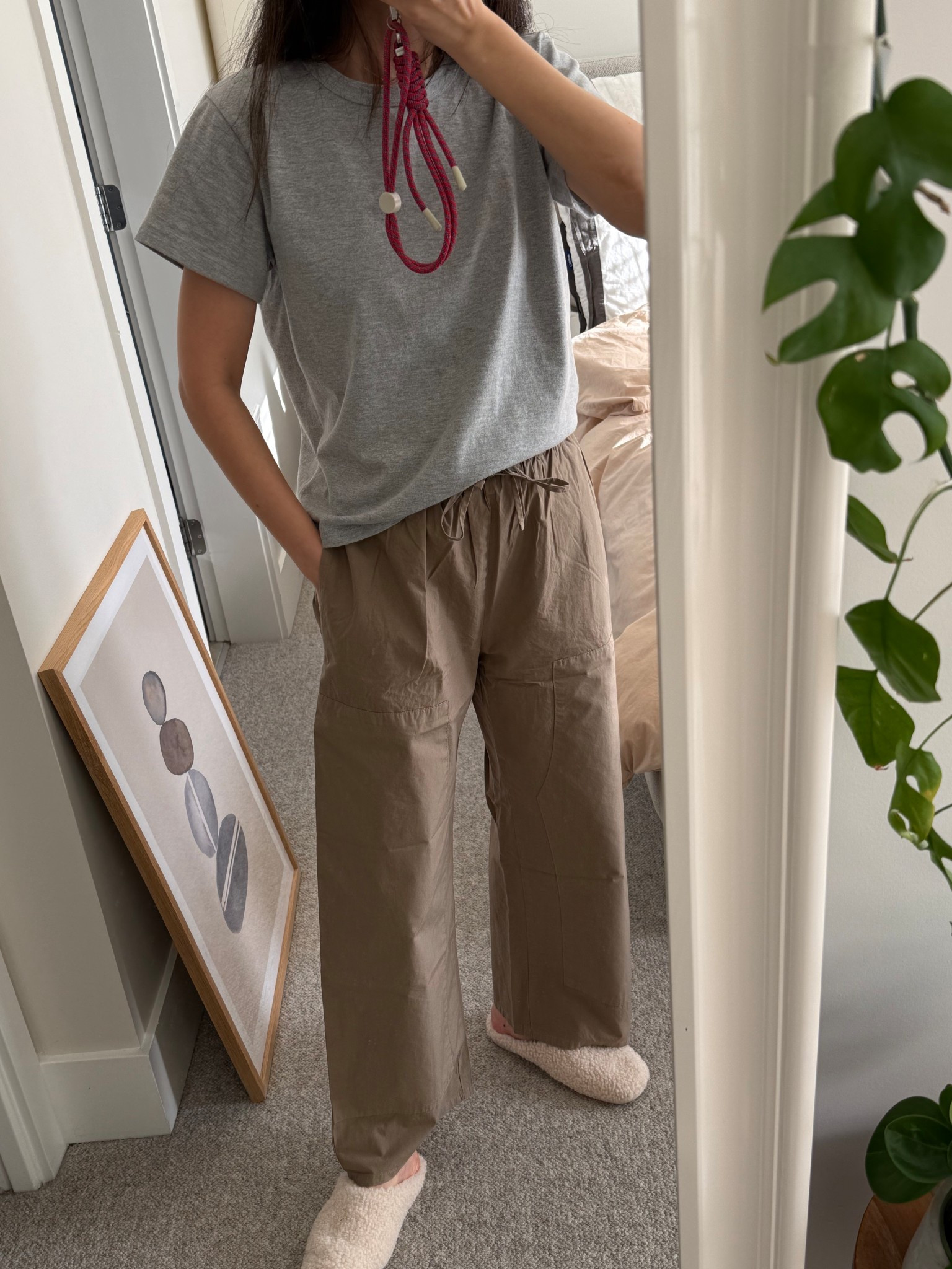 Leset Kyoto pants: in a small. 
Leset Margo tee: in a small. Can also do xs. XS is better for layering under and S is better to wear on its own  

#LTKcanada #LTKpetite