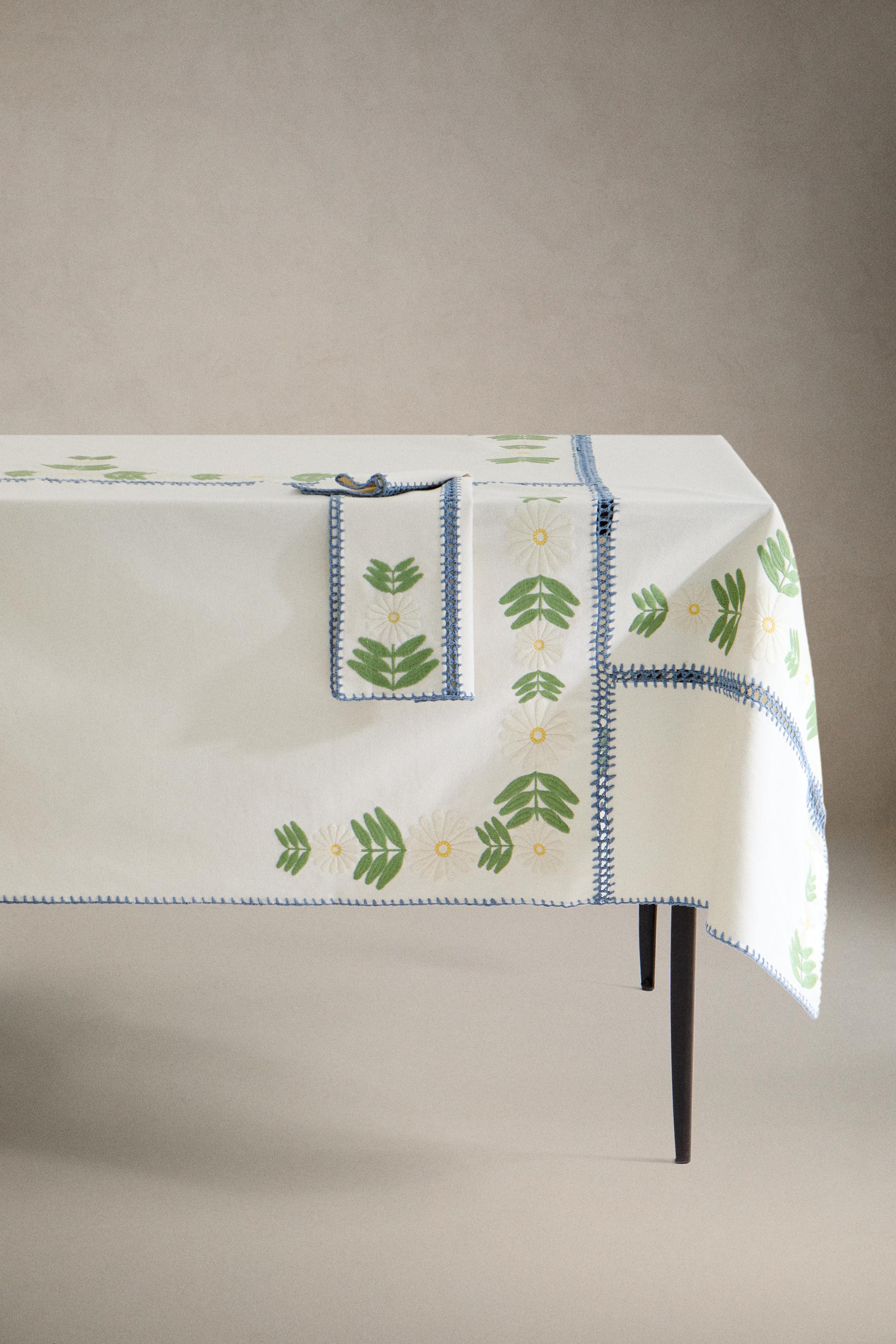 COTTON TABLECLOTH WITH CONTRAST EMBROIDERY | Zara US