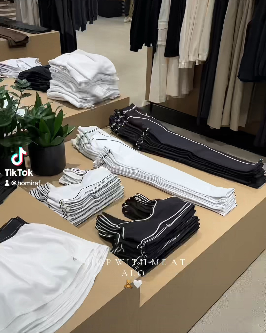 Alo Haul 🧸🤍 

#LTKHoliday #LTKGiftGuide #LTKStyleTip