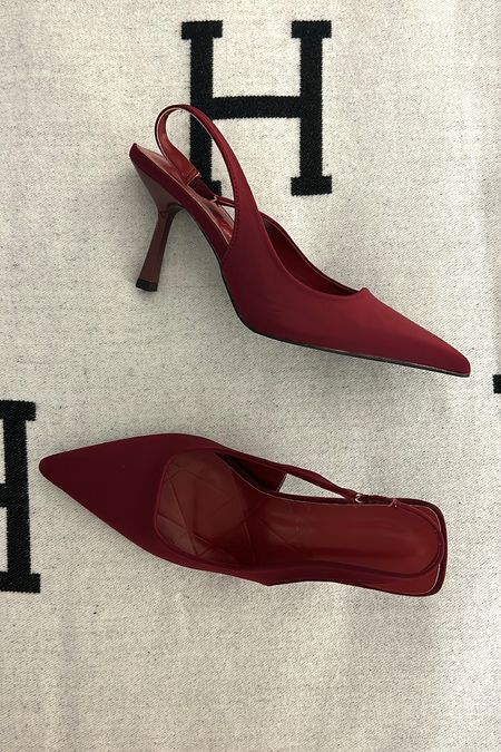 Fall outfit inspo
Classy and elegant fall outfit inspo
Cherry red outfit
Cherry red shoes
Burgundy shoes 
Red Slingback
Cherry Slingback heels
Pointed-toe heeled shoes
Elegant heels

#LTKworkwear #LTKfindsunder50 #LTKsalealert