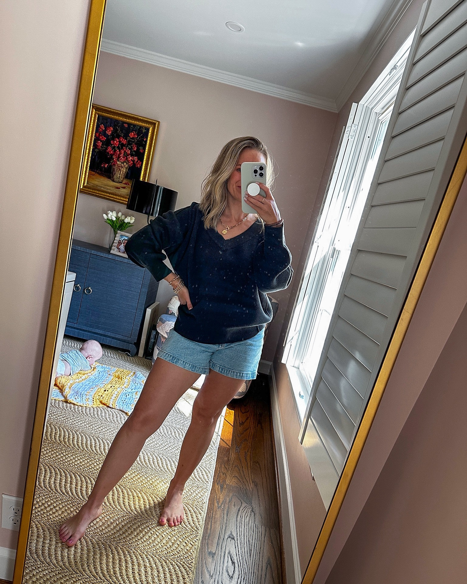 This oversized sweater is under $50 from the Nordstrom sale. This is a medium and it’s currently avaliable in a beige oatmeal colorway. 

#LTKFindsUnder50 #LTKSeasonal #LTKxNSale