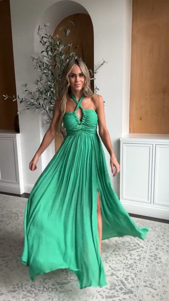 Vacation outfits / resortwear fort your next trip or spring break! These are going fast - so many gorgeous dresses and coverup perfect for a beach vacation! 

#vacationoutfits #beachoutfits

#LTKgrwm #LTKdayinmylife #LTKTravel