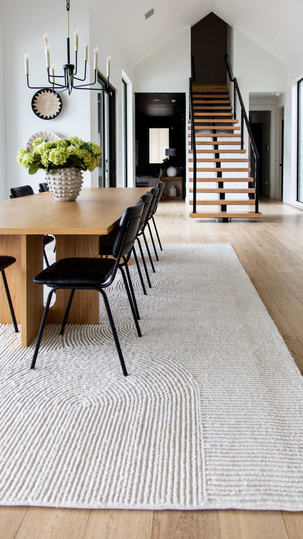 A bold texture moment in the dining room with the Wade Logan Ayjah Cream Modern…