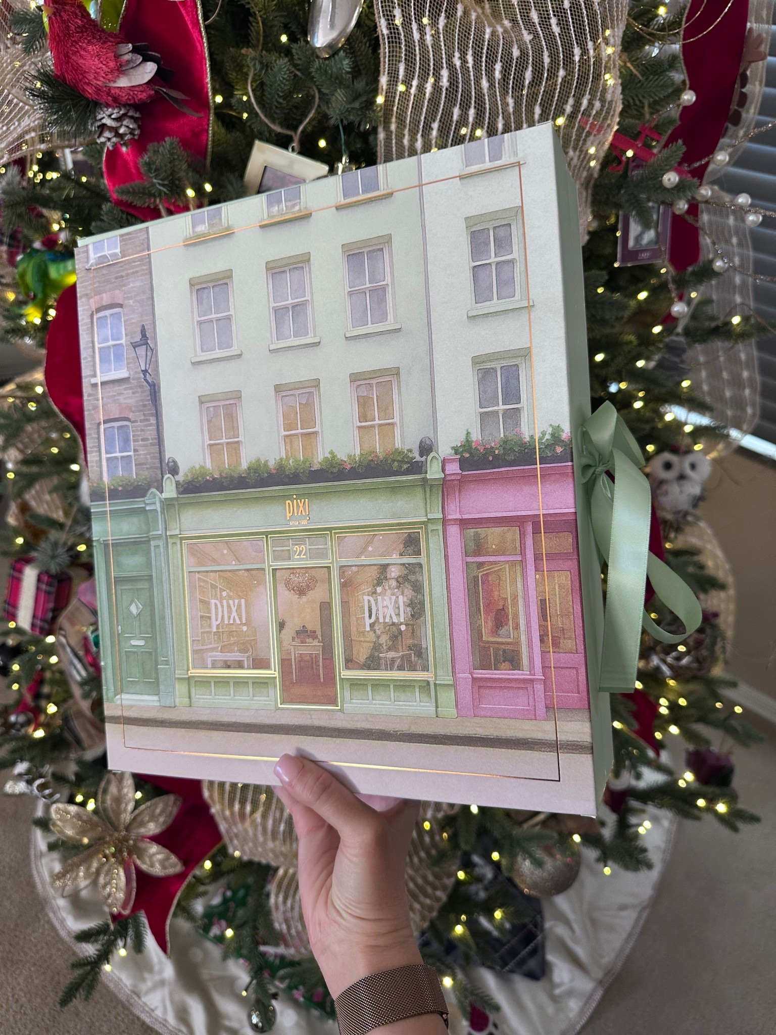 Pixi Beauty, 12 days of Christmas advent calendar

Gift idea for her or any beauty lover

#LTKGiftGuide #LTKBeauty #LTKHoliday