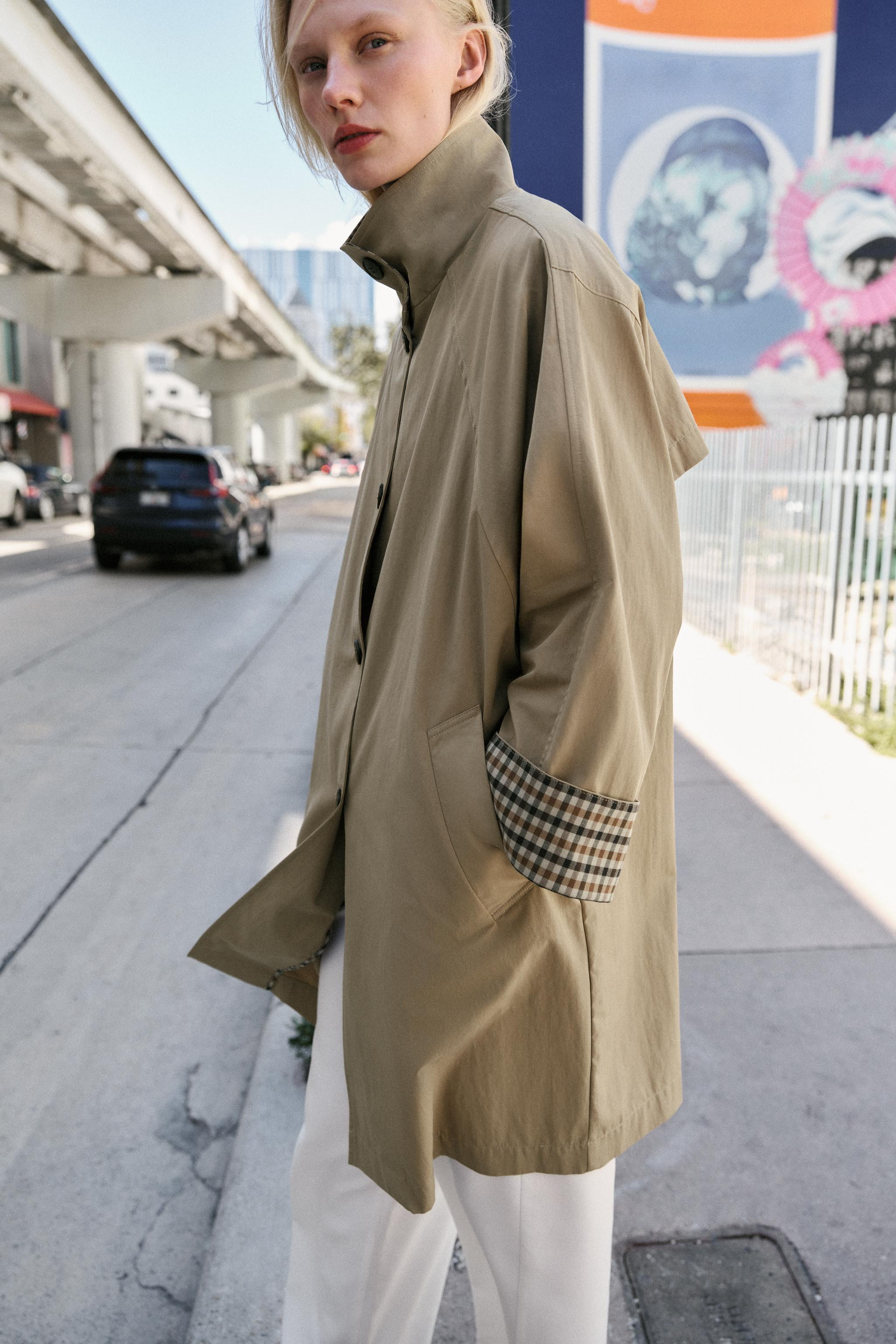 OVERSIZED PLAID CUFF TRENCH COAT | Zara US
