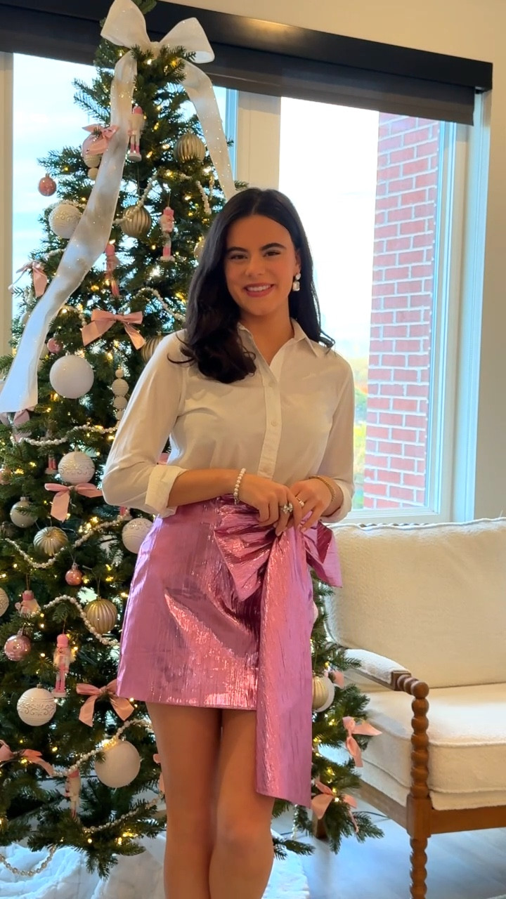 My apartment Christmas decorations!🎀 The theme is bows, nutcrackers and pearls!🎄



#LTKHoliday #LTKGiftGuide #LTKSeasonal