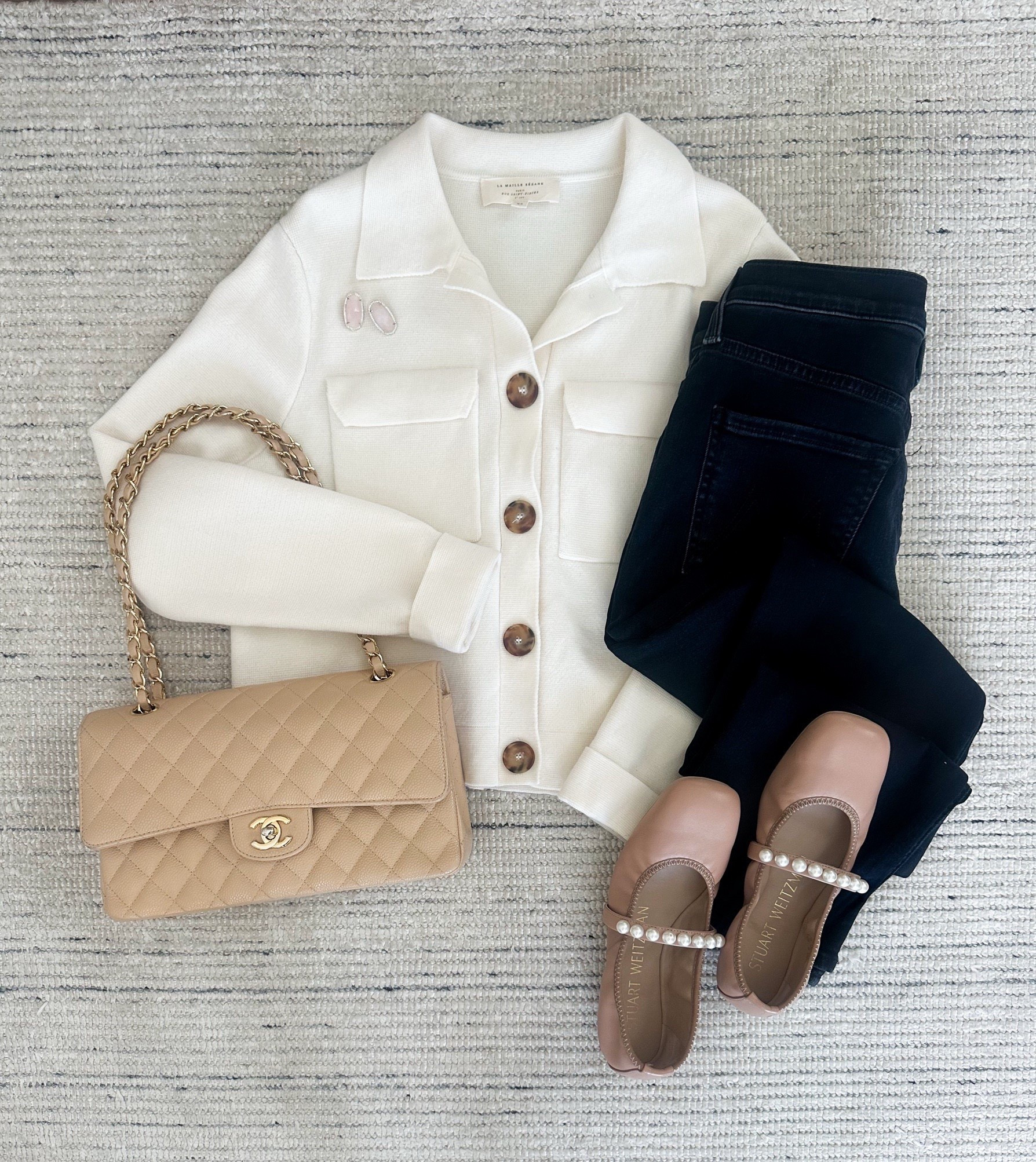 Light winter outfit with dark wash skinny jeans, cream cardigan, and flats for a chic look. Love this because you can layer it to be warmer and also a good transitional look for spring, too. Nursing friendly! 

#LTKSeasonal #LTKootd