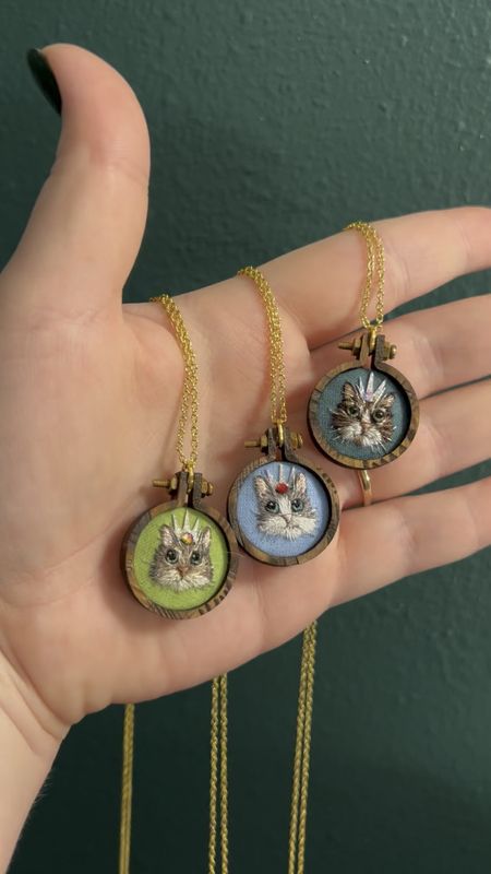 Mini embroidered furbabies! 😻💚🐾 How cute are these little embroidered portraits of Louis, Olivia, and Emory?!

#LTKGiftGuide #LTKfamily #LTKMostLoved