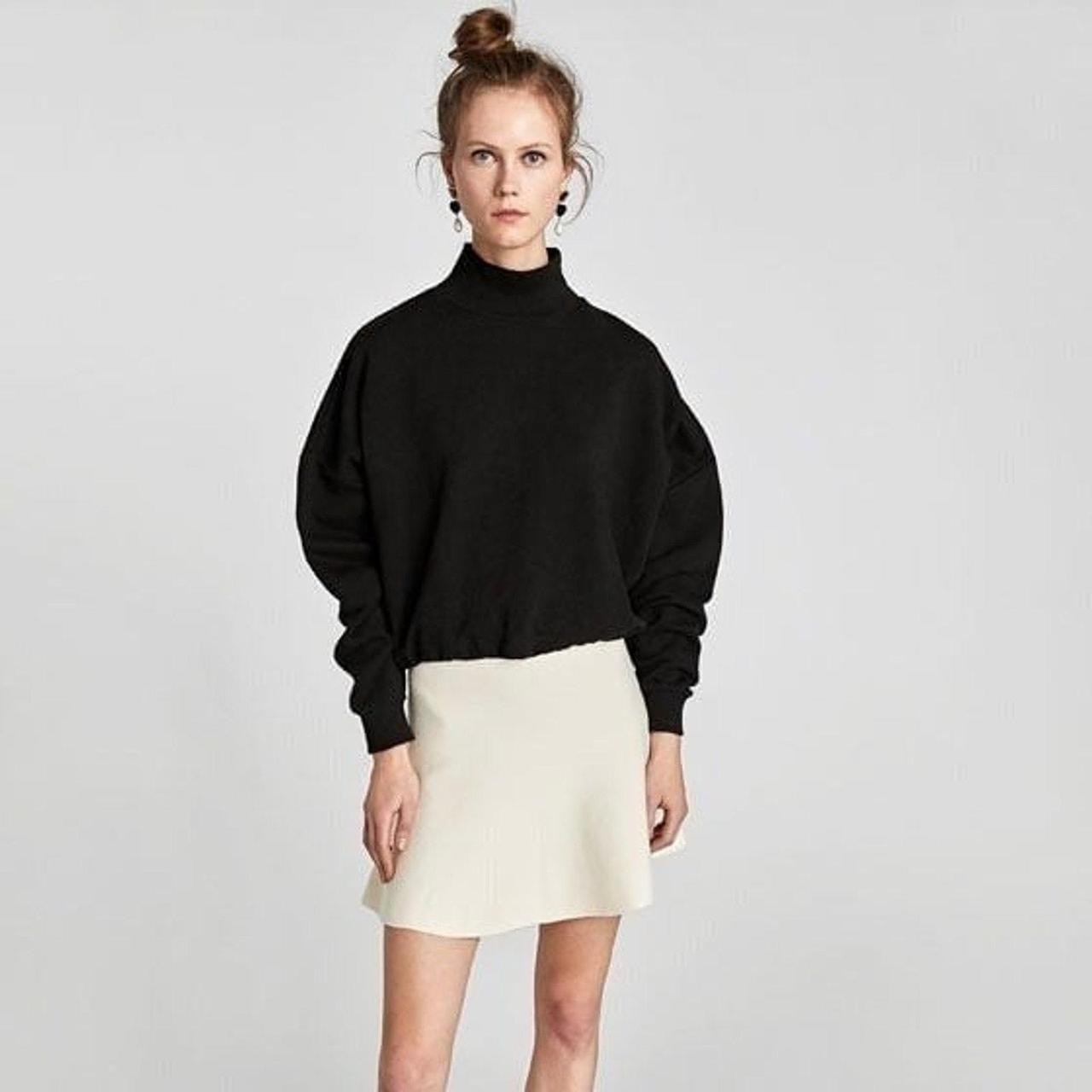 Zara Women's Mini Skirt - White - M | Depop US