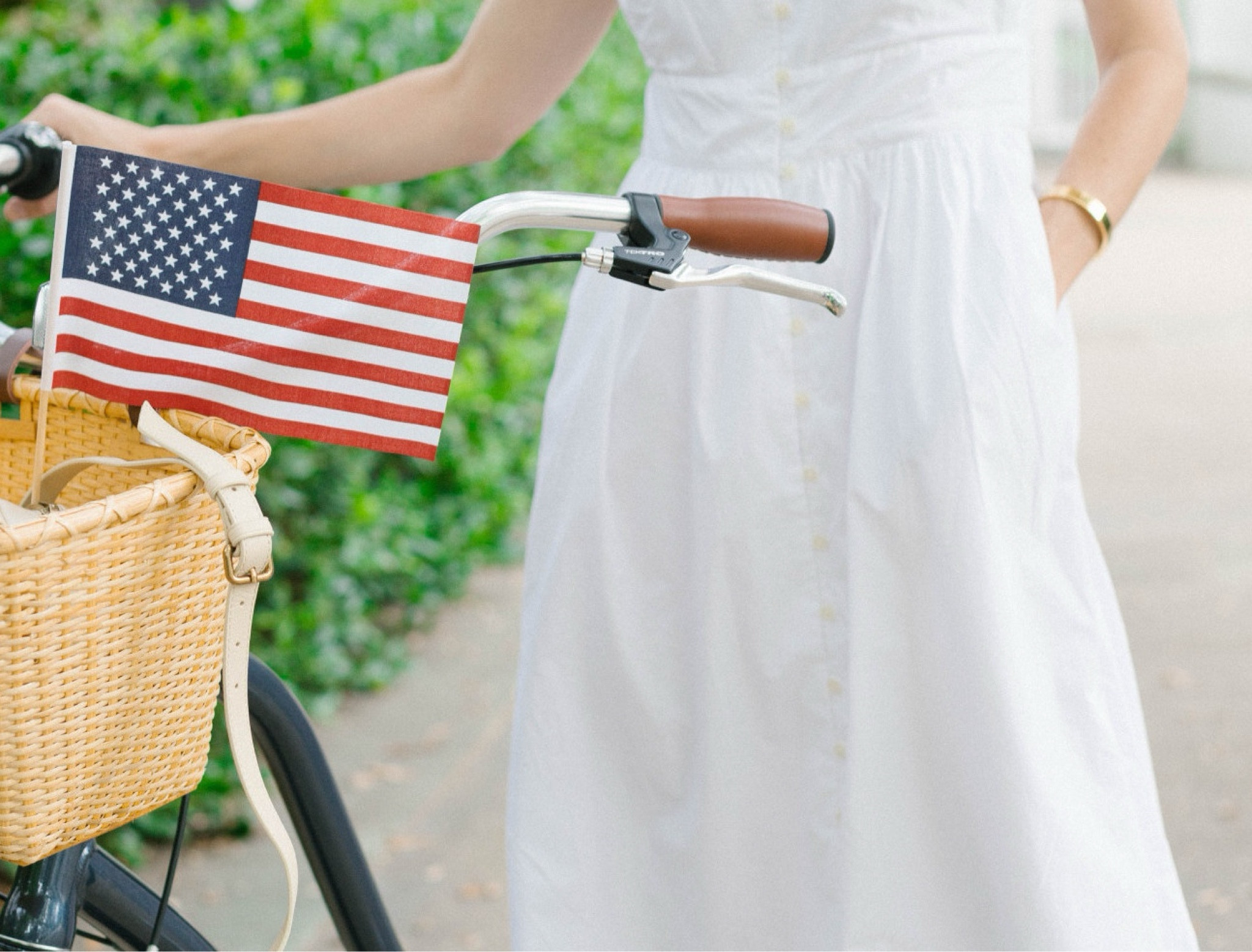 The best Fourth of July sales are live on DoSayGive.com! 

#LTKfindsunder100 #LTKfindsunder50 #LTKsalealert