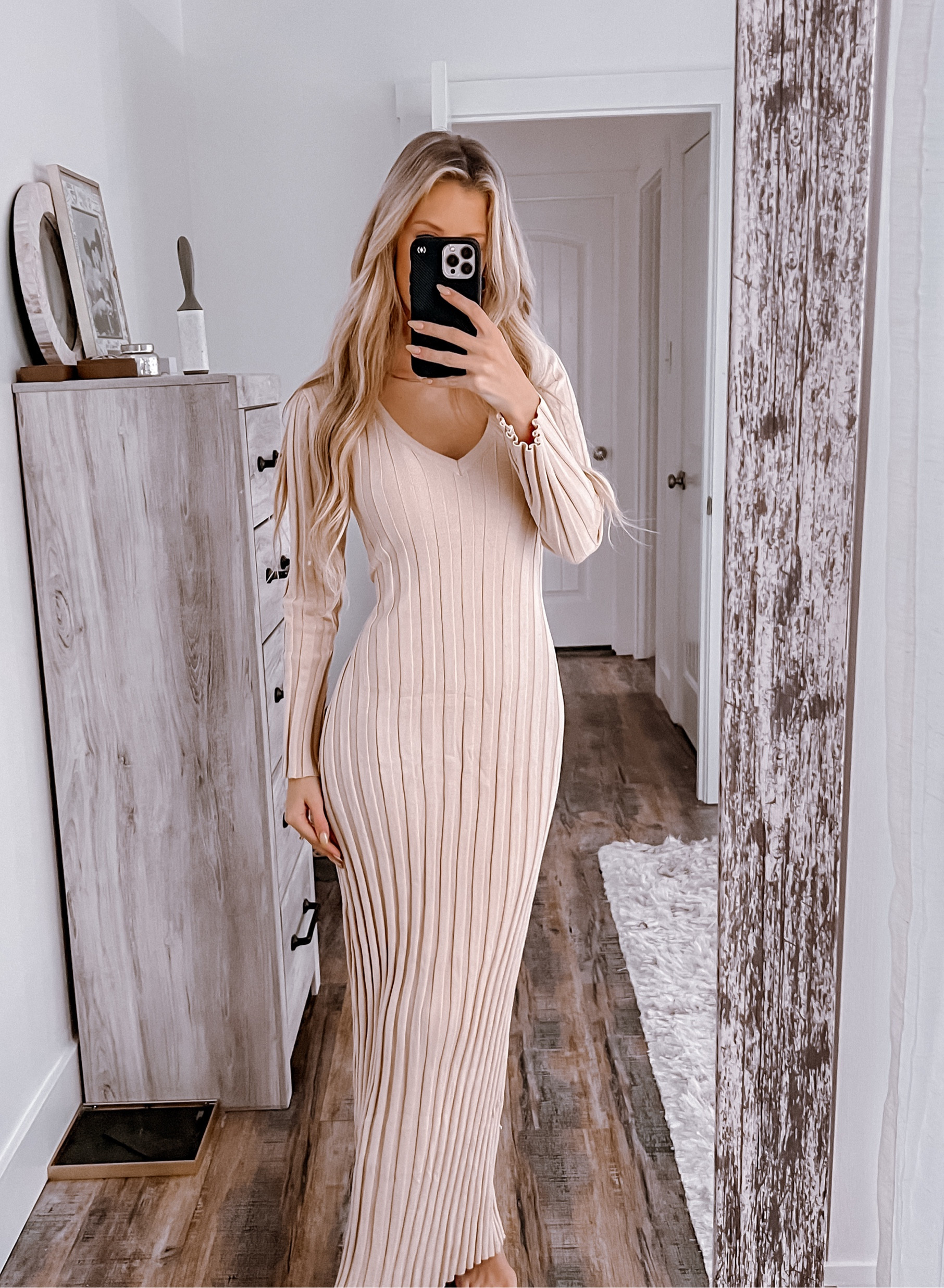 The sweater dress of my DREAMS 💭 This v-neck maxi / midi has me wrapped around its cozy fingers! 

#LTKworkwear #LTKfindsunder50 #LTKSeasonal