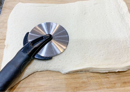 Pizza or dough cutter. This cutter works well! I was preparing a pizza boat and needed to cut the dough. #pizzacutter #Doughcutter #cutters #foodie 

#LTKhome