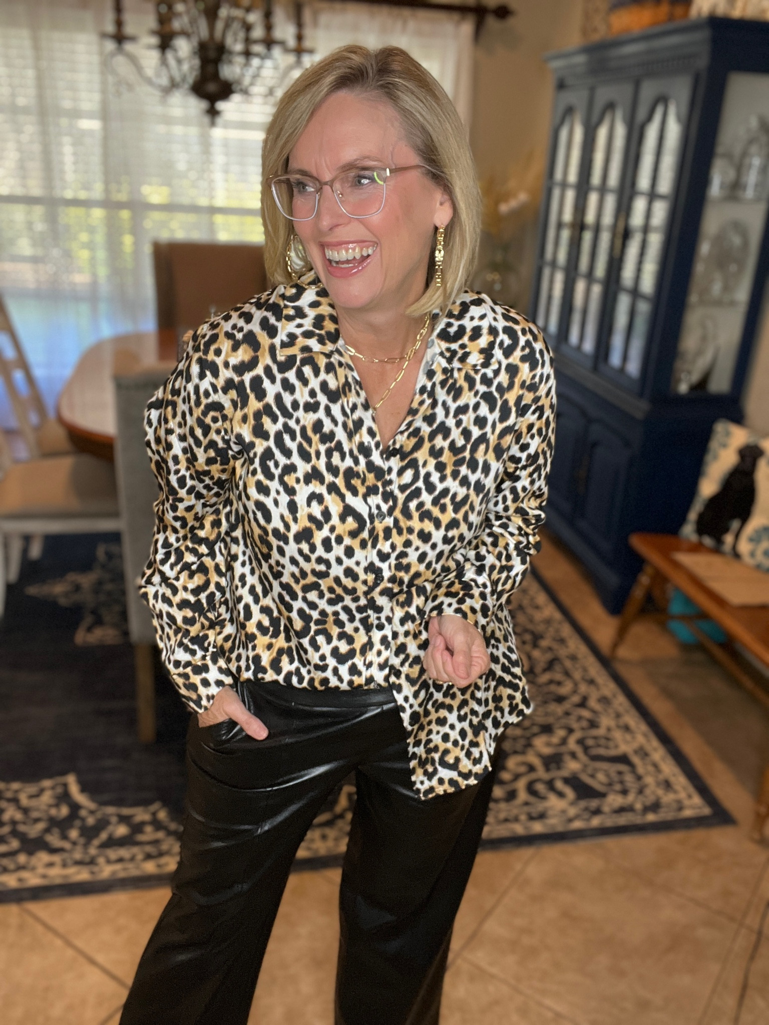 Give me all the gorgeous fall tops from Chico’s!! 

#LTKcurves #LTKworkwear #LTKSeasonal