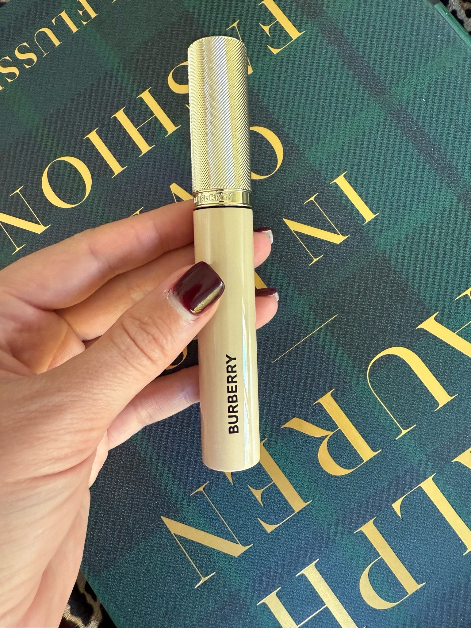 Burberry mascara 



#LTKFindsUnder50 #LTKHoliday #LTKBeauty