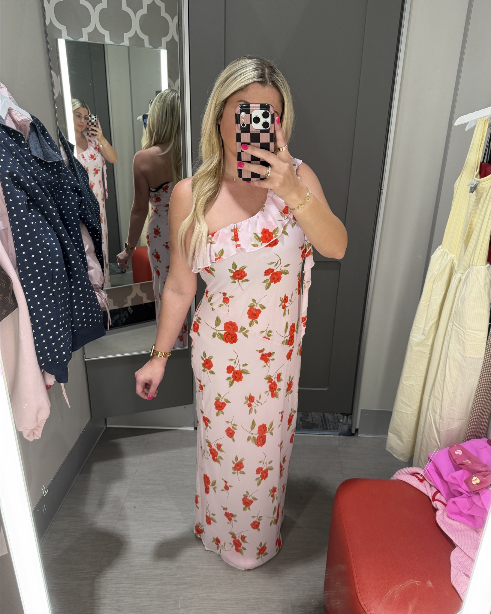 New target outfits im loving! 
Date night 
Valentine’s Day outfits 
Vacation outfits