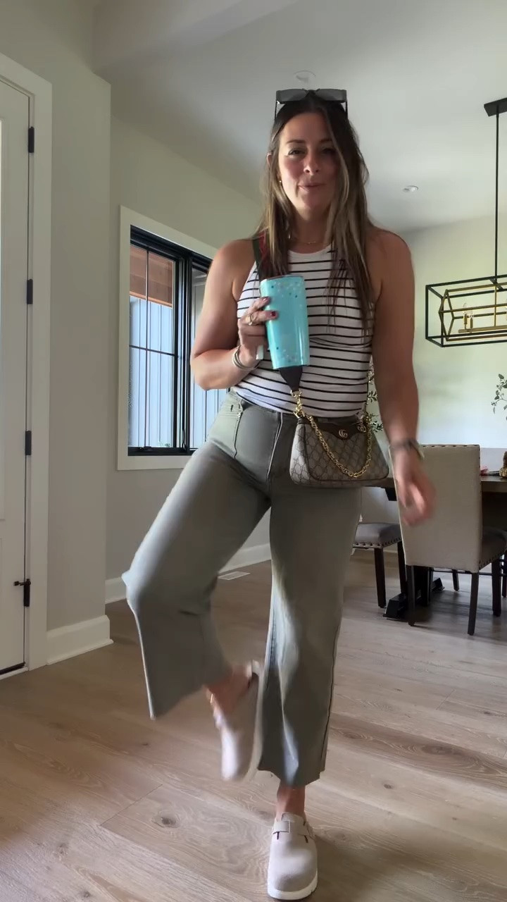 Everyday stylin 💕 comment SHOP for links! 

#amazonfashion #lifeandstyleblogger #momlife #casualstyle