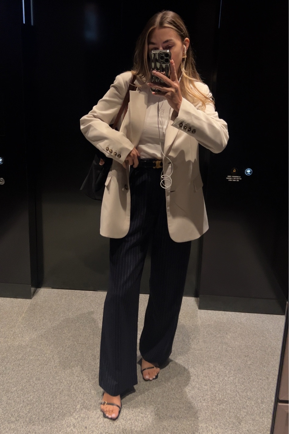 a very classic work outfit. Nothing works quite like pairing a blazer, tank and some trousers. 

#LTKworkwear #LTKSeasonal #LTKstyletip